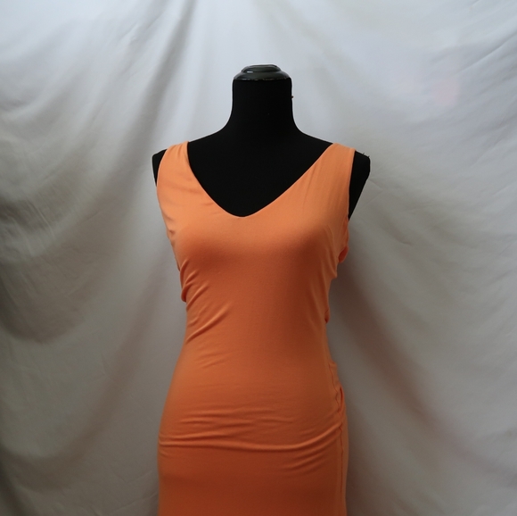 Bebe Maxi Dress - Picture 3 of 11